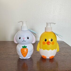 NWT- 🐇 Sugared Grapefruit & 🐣 Tropical & Pineapple Scented 10oz Soap Dispensers